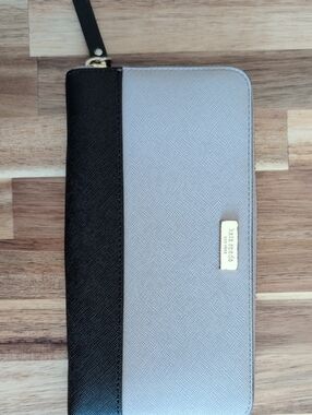 Kate Spade Black And Tan Leather Wallet